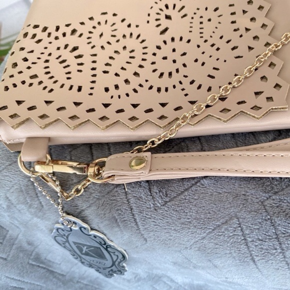 Shoulder Clutch Wristlet Crossbody Bag - Picture 3 of 9